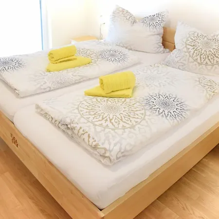 Haus Konny Апартаменти *